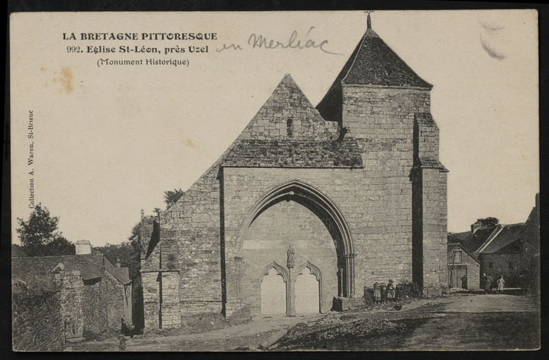 Carte postale ancienne Eglise Saint-Léon à Merléac
