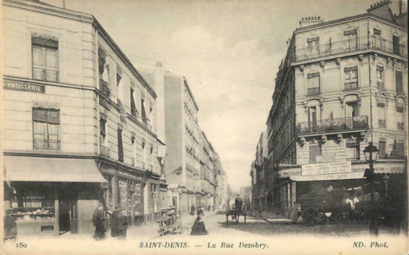 Carte postale ancienne Saint-Denis.Rue Dezobry