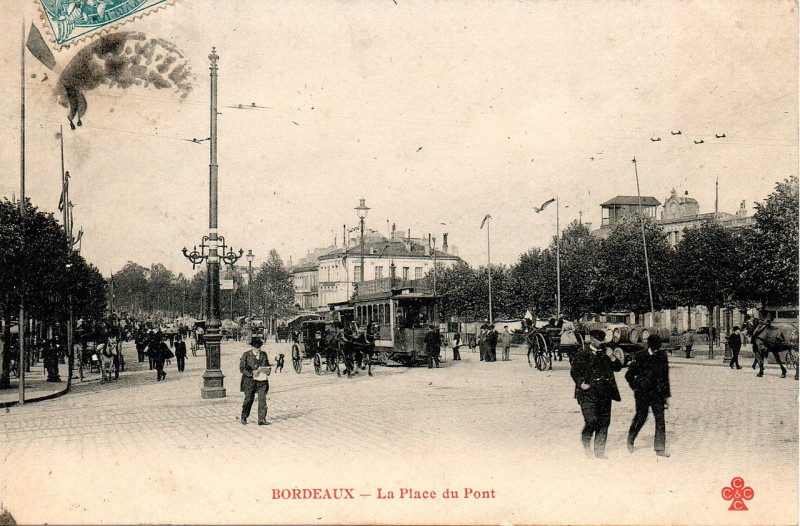 Carte postale ancienne Bordeaux-Bastide - Place du pont à Bordeaux