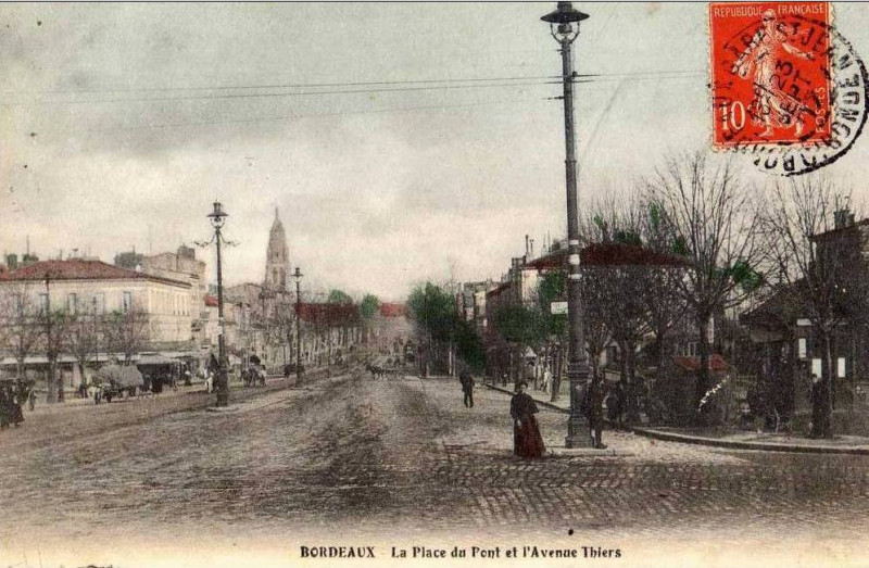 Carte postale ancienne Bordeaux-Bastide - place du pont (anon) à Bordeaux