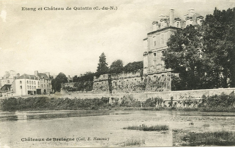 Carte postale ancienne Quintin - Etang et château à Quintin