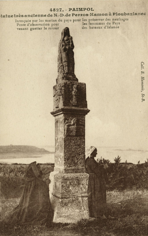 Carte postale ancienne Ploubazlanec - Cimetière coin des disparus à Ploubazlanec