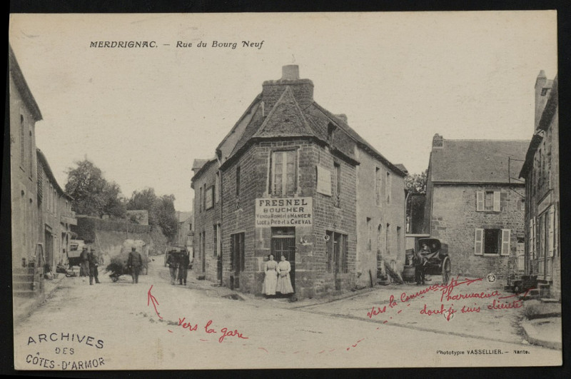 Carte postale ancienne Rue du Bourg Neuf à Merdrignac