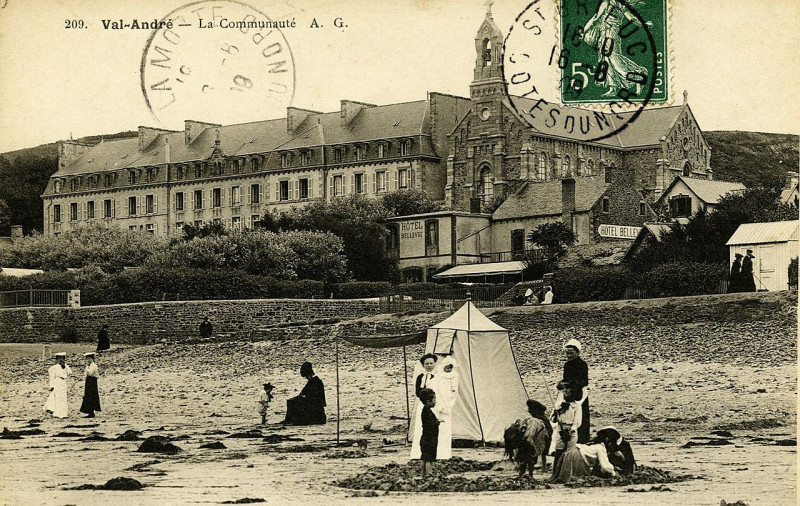 Carte postale ancienne Pléneuf-Val-André - Communauté du Val-André à Pléneuf-Val-André