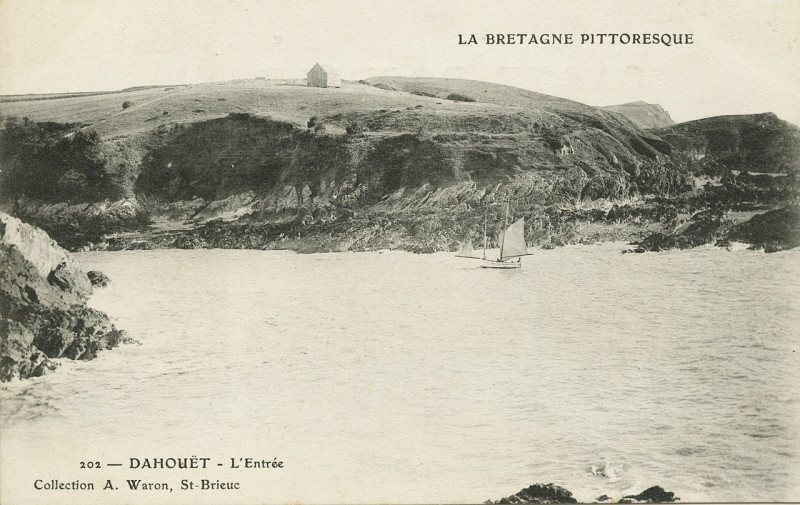 Carte postale ancienne Pléneuf-Val-André - Dahouët entrée à Pléneuf-Val-André