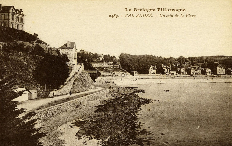 Carte postale ancienne Pléneuf-Val-André - Un coin de la plage à Pléneuf-Val-André