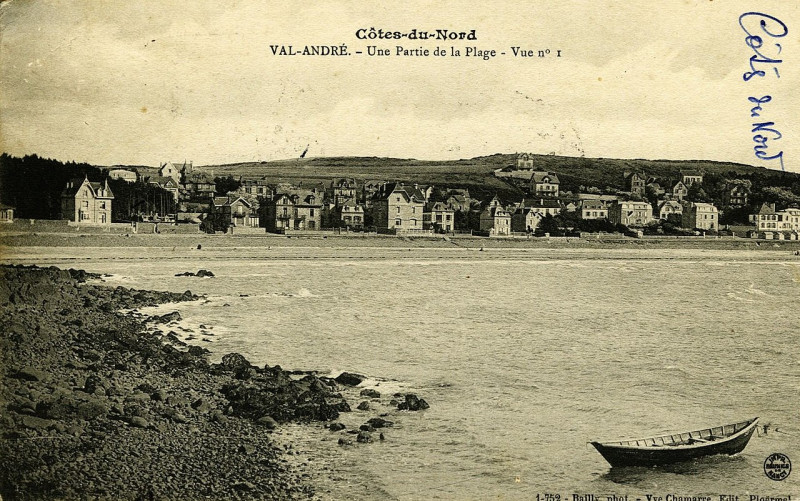 Carte postale ancienne Pléneuf-Val-André - Une partie de la plage du Val-André à Pléneuf-Val-André