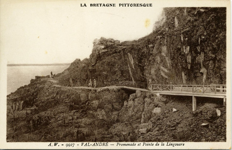 Carte postale ancienne Promenade et Pointe de la Lingouare à Pléneuf-Val-André