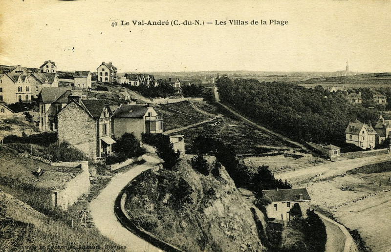 Carte postale ancienne Pléneuf-Val-André - Villas de la plage à Pléneuf-Val-André