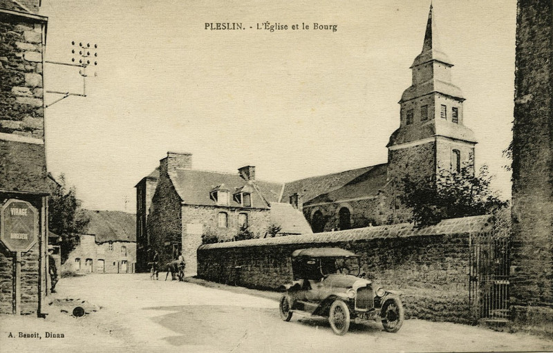 Carte postale ancienne Pleslin-Trigavou - Reposoir à Pleslin-Trigavou