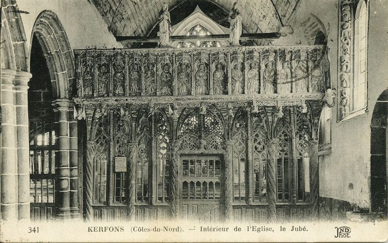 Carte postale ancienne Ploubezre - Jubé de Kerfons à Ploubezre