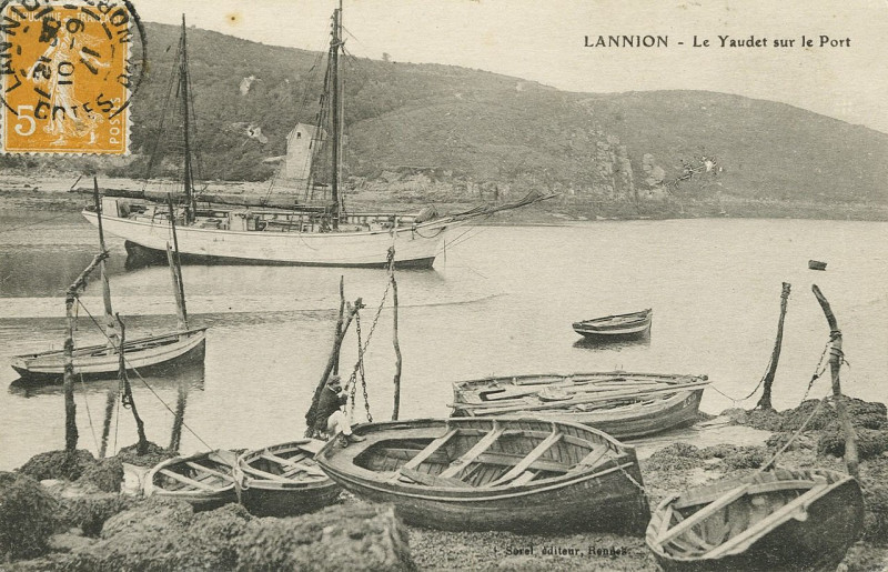 Carte postale ancienne Ploulec'h - Le Yaudet port à Ploulec'h