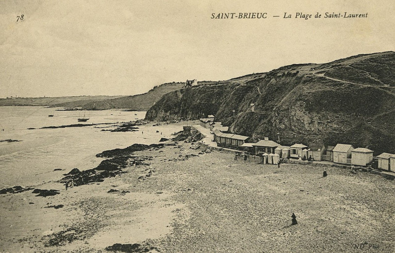 Carte postale ancienne Plérin - Plage de Saint-Laurent à Plérin