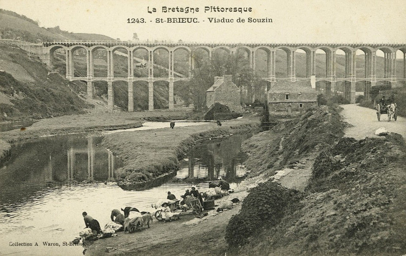 Carte postale ancienne Plérin - Vallée du Gouët vue du Tertre Aubé à Plérin