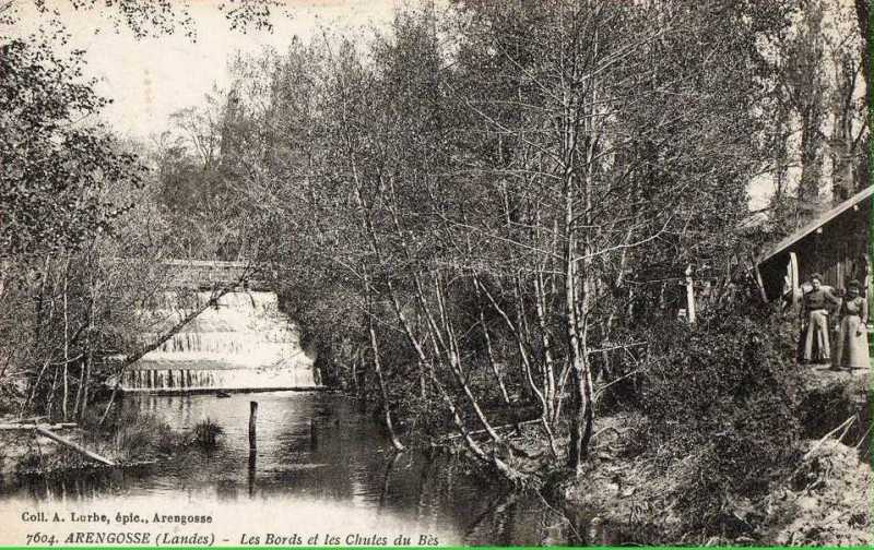 Carte postale ancienne Arengosse (Landes) - Bords du Bès