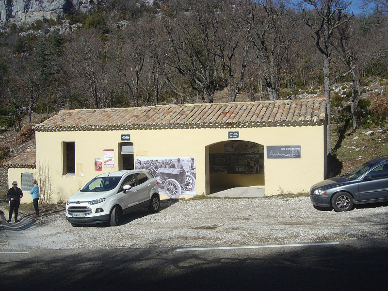 Carte postale ancienne As Cy mont Ventoux southern side- shelter km 10,1