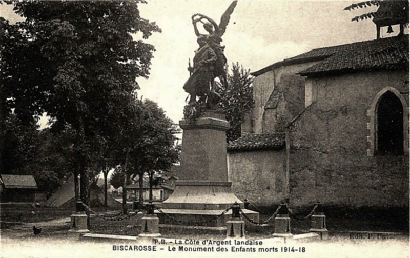 Carte postale ancienne Biscarrosse (Landes) - Monument aux morts 2