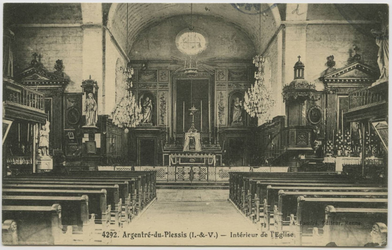 Carte postale ancienne 4292. Argentré-du-Plessis(I.-et-V.). Intérieur de l'église.