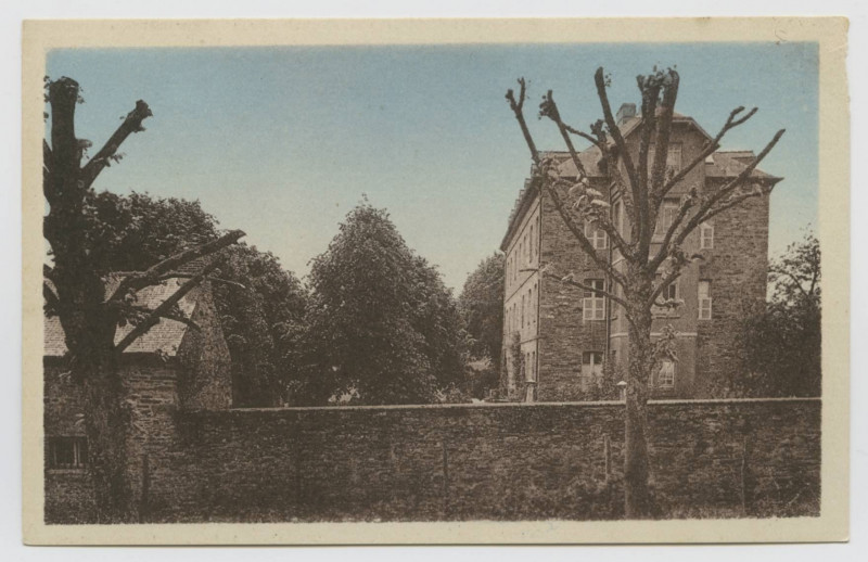 Carte postale ancienne Bain-de-Bretagne. 33. La communauté.