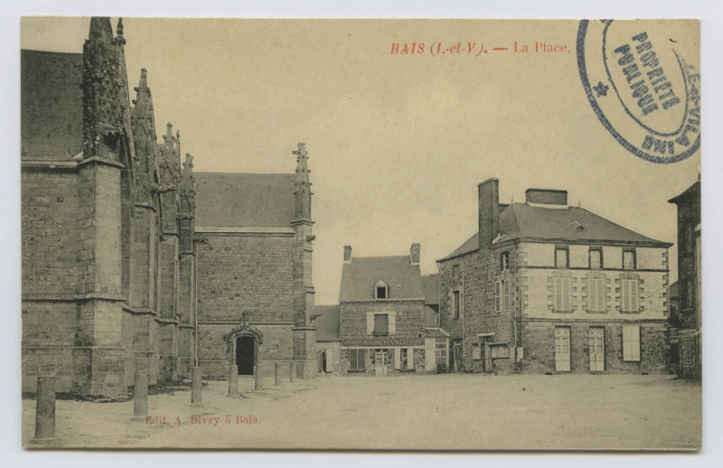 Carte postale ancienne Bais (I.-et-V.). La place.