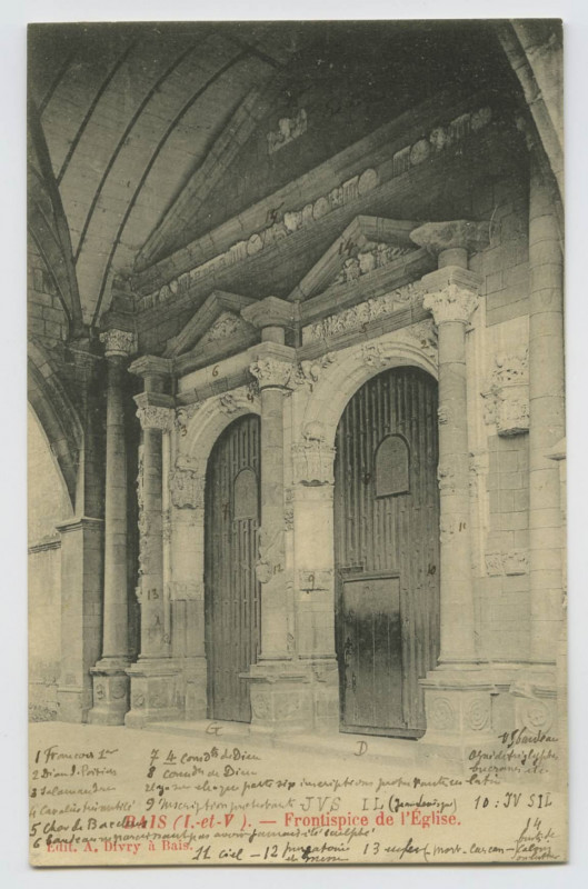 Carte postale ancienne Bais (I.-et-V.). Frontispice de l'église.