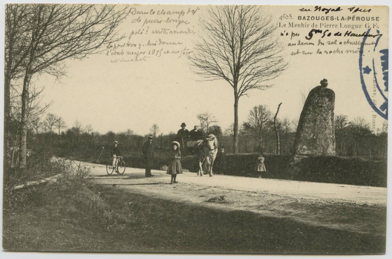 Carte postale ancienne 4655. Bazouges-la-Pérouse. Le menhir de pierre longue