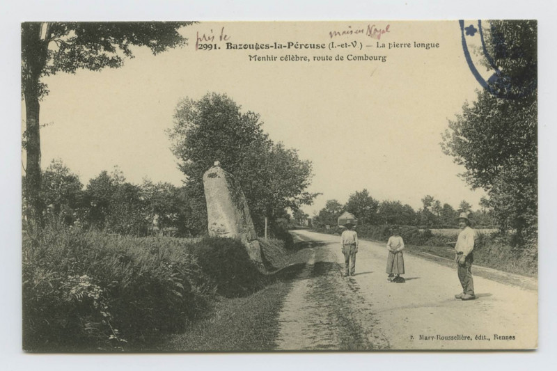 Carte postale ancienne 2991. Bazouges-la-Pérouse (I.-et-V.). La pierre longue. Menhir célèbre, route de Combourg.