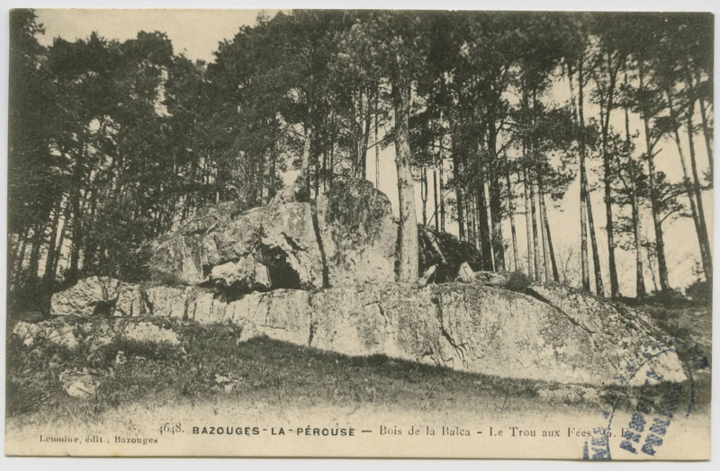 Carte postale ancienne 4648. Bazouges-la-Pérouse. Bois de Balca. Le Trou aux Fées