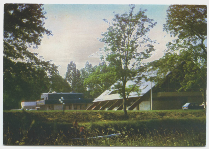 Carte postale ancienne Le centre administratif vu du canal. 35830. Betton