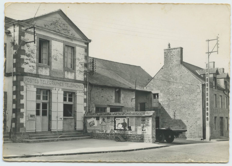 Carte postale ancienne Bonnemain (I.-et-V.). La Poste