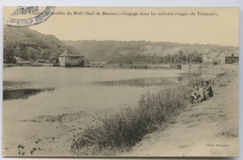 Carte postale ancienne La Vilaine au moulin du Boël (Sud de Rennes) s'engage dans les schistes rouges de Trémadoc.