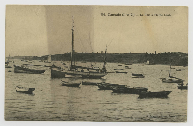 Carte postale ancienne 392. Cancale (I.-et-V.) - Le Port à Marée haute