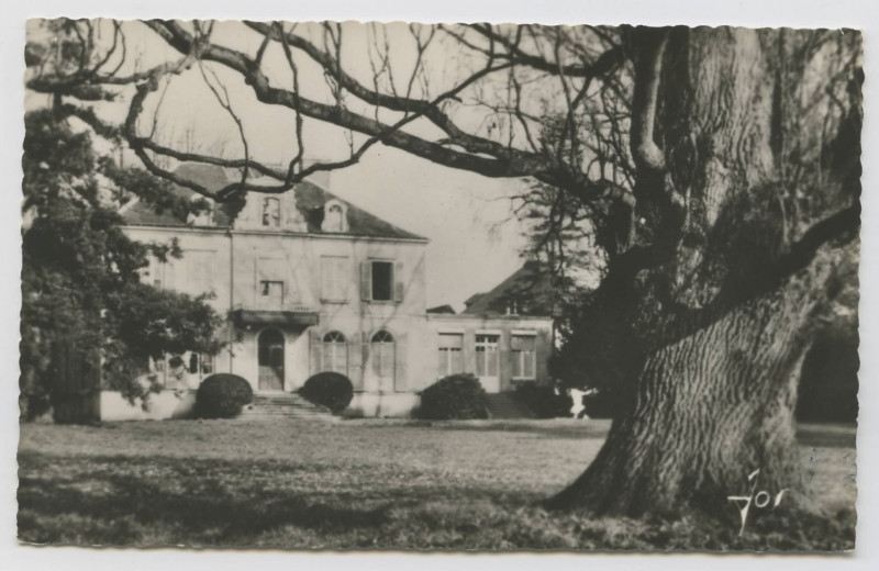 Carte postale ancienne Maison des retraites La Hublais en Cesson. L'ancien bâtiment.