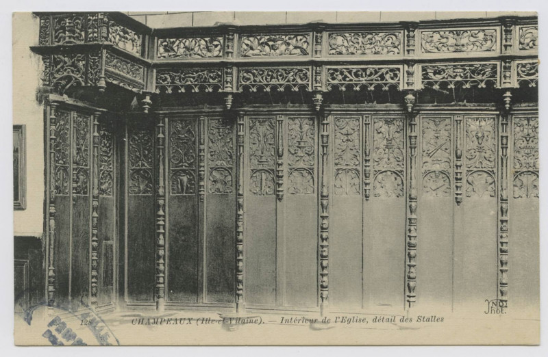 Carte postale ancienne 128 Champeaux (Ille-et-Vilaine). - Intérieur de l'Eglise, détail des Stalles.