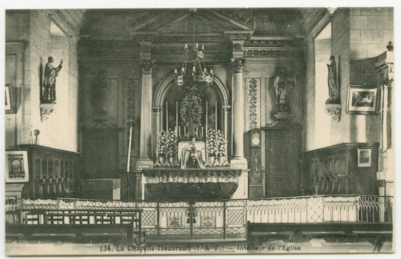 Carte postale ancienne 134. La Chapelle-Thouarault (I.-&-V.) - Intérieur de l'Eglise.