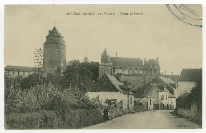 Carte postale ancienne Chateaugiron (Ille-et-Vilaine). - Route de Servon.