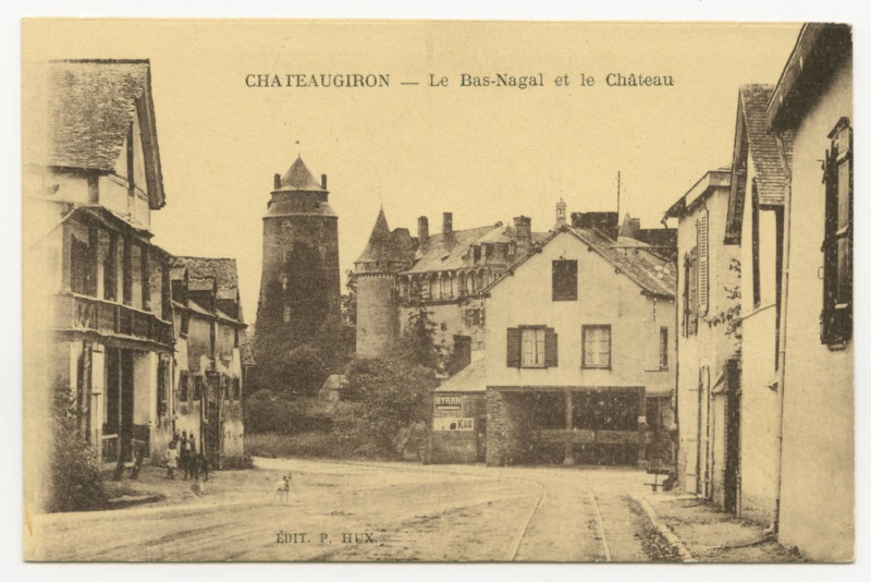 Carte postale ancienne Chateaugiron - Le Bas-Nogal et le Château.