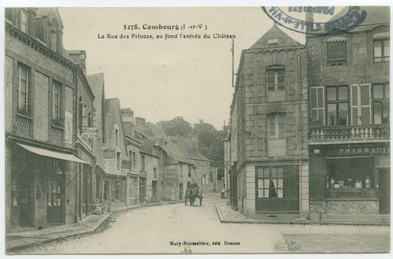 Carte postale ancienne 3278. Combourg (I -et-V ) - La Rue des Princes, au fond l'entrée du Château.