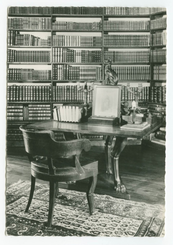 Carte postale ancienne 52. Chateau De Combourg (I.-et-V.). Bibliothèque.