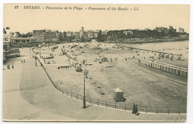 Carte postale ancienne 12 Dinard. - Panorama de la Plage. - Panorama of the Beach. - Ll.