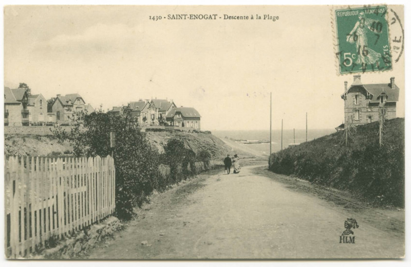 Carte postale ancienne 1430 . Saint-Enogat - Descente à la plage.
