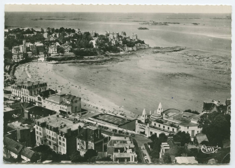 Carte postale ancienne Dinard (I.-et-V.) - 242-28 A - Vue aérienne de la Plage et la Pointe de la Malouine.