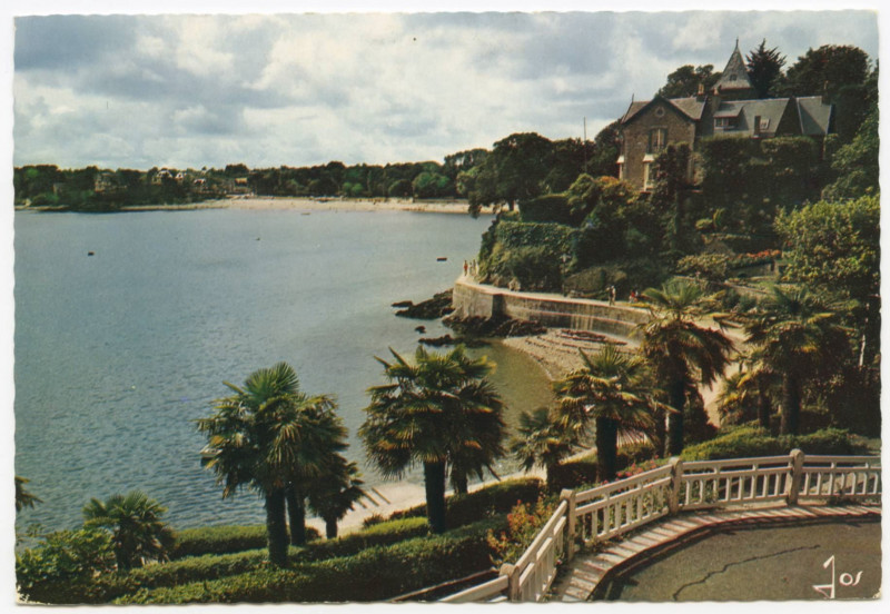 Carte postale ancienne Dinard (I.-et-V.) - Mx 8111 - Promenade de la corniche.