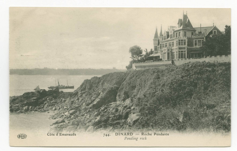 Carte postale ancienne 744. Dinard - Roche Pendante - Pending rock.