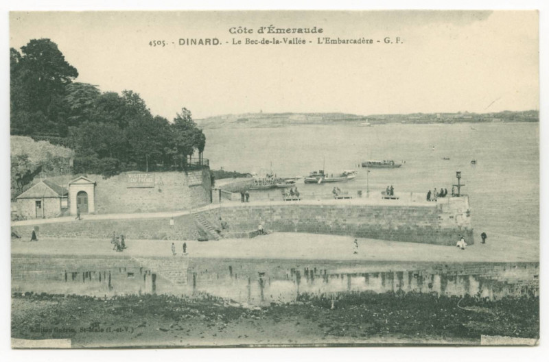 Carte postale ancienne 4505. - Dinard. - Le Bec-de-la-Vallée - L'Embarcadère.