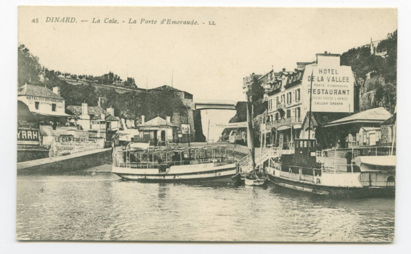 Carte postale ancienne 45 Dinard. - La Cale. - La Porte d'Emeraude. - Ll.