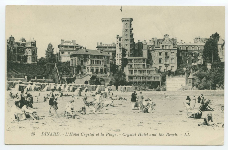 Carte postale ancienne 18 Dinard. - L'Hotel Crystal et la Plage. - Crystal Hotel and the Beach. - Ll.