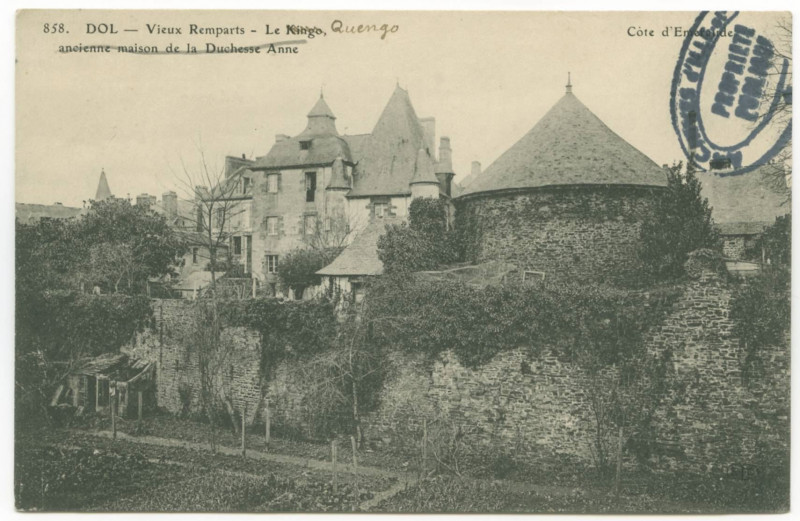 Carte postale ancienne 858.  Dol - Vieux Remparts - Le Kingo, ancienne maison de la Duchesse Anne.