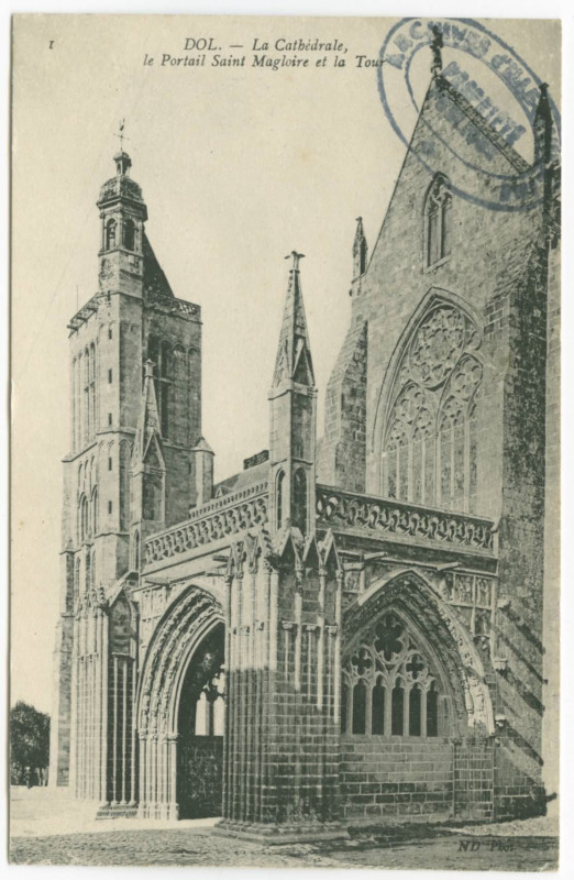 Carte postale ancienne 1   Dol. - La Cathédrale, le Portail Saint Magloire et la Tour.