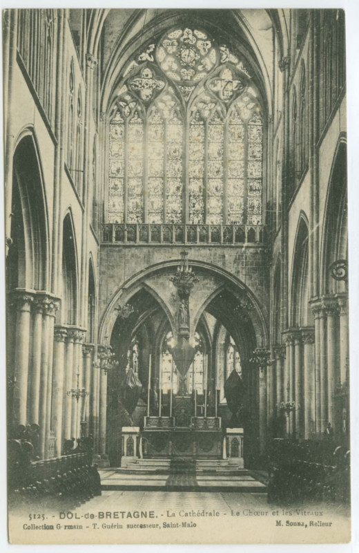 Carte postale ancienne 512. - Dol-de-Bretagne. - La Cathédrale - Le Choeur et les Vitraux.
